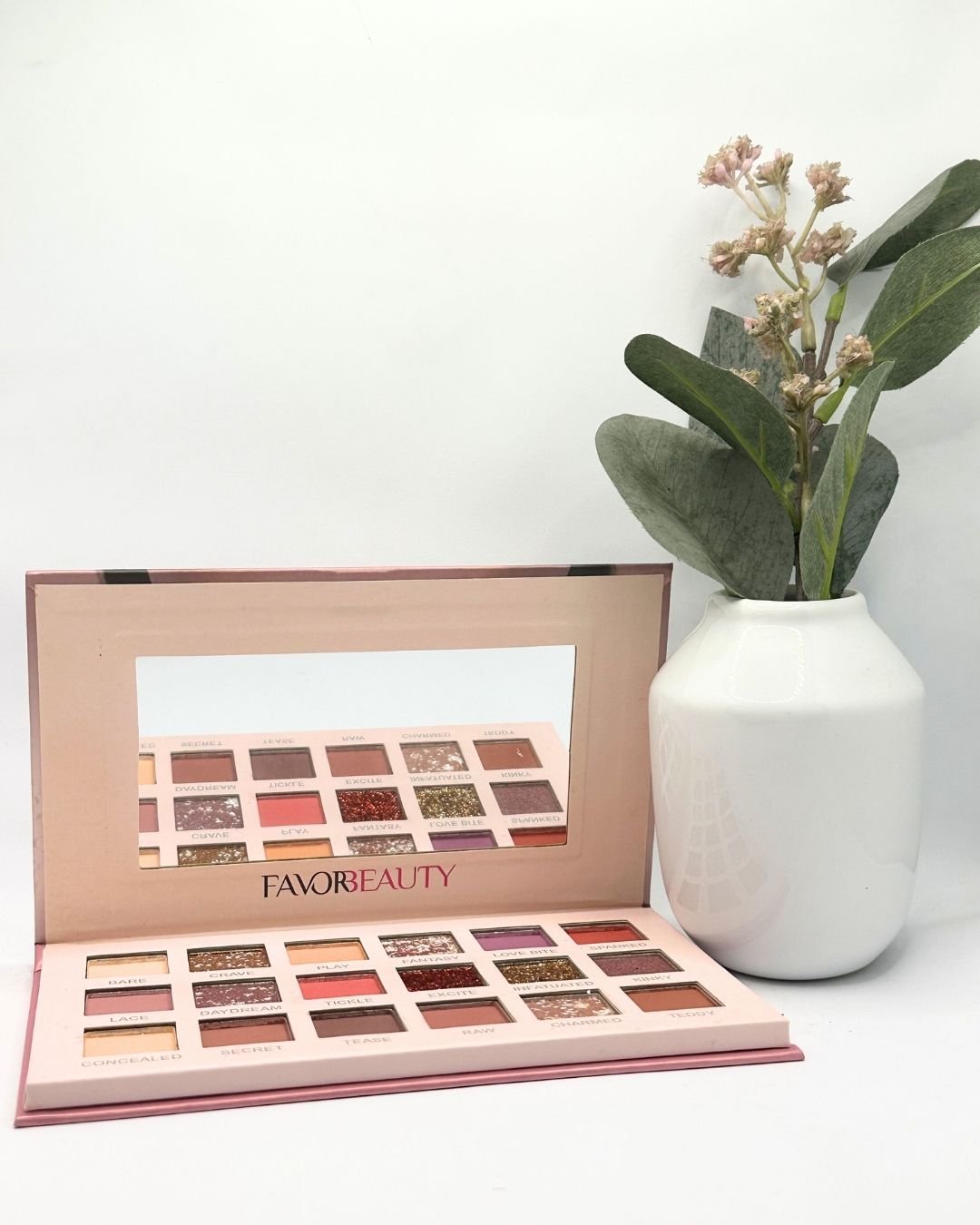 Nude Eye Shadow Kit - Image 4