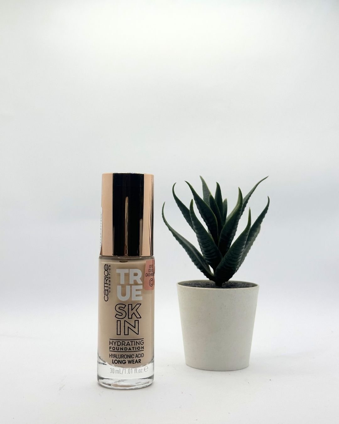 Catrice foundation True Skin Hydrating Foundation - Image 2