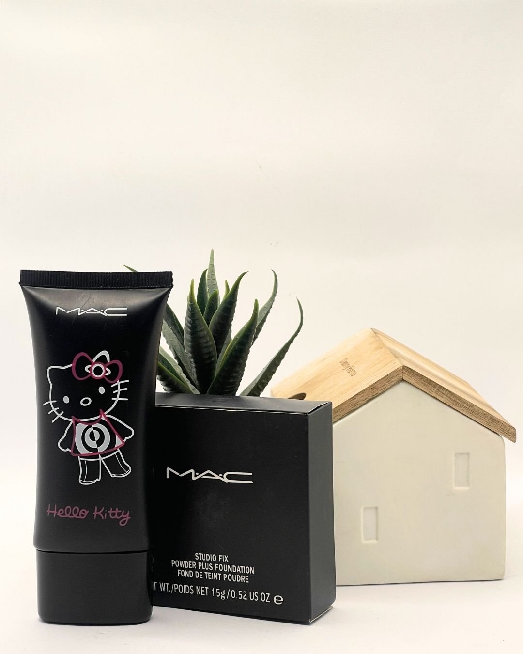 MAC Face Powder - Image 4