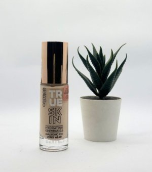 Catrice foundation True Skin Hydrating Foundation