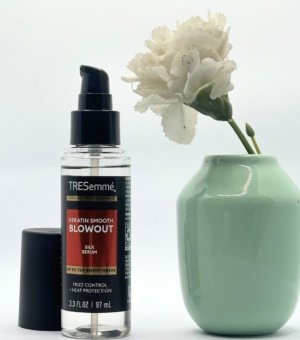 TRESemmé Keratin Smooth Blowout Silk Serum